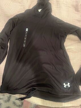 Under Armour Black Women's Hoodie Top with Logo Tag